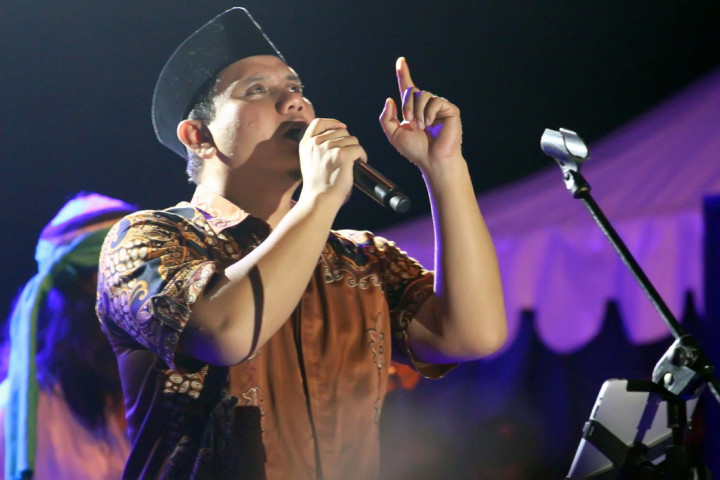 Bawakan Selimut Putih, Fadly 'Padi' Jalankan Amanat Guru