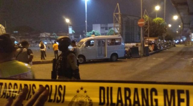 Lokasi Ledakan Sudah Dipasangi Garis Polisi Medcomid