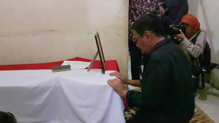 Djarot Melayat ke Rumah Duka Polisi Korban Ledakan