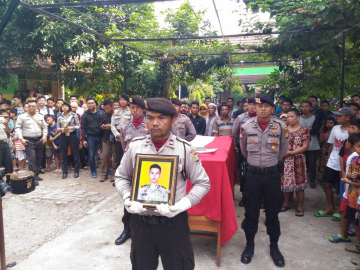 Imam Naik Pangkat Menjadi Briptu Anumerta