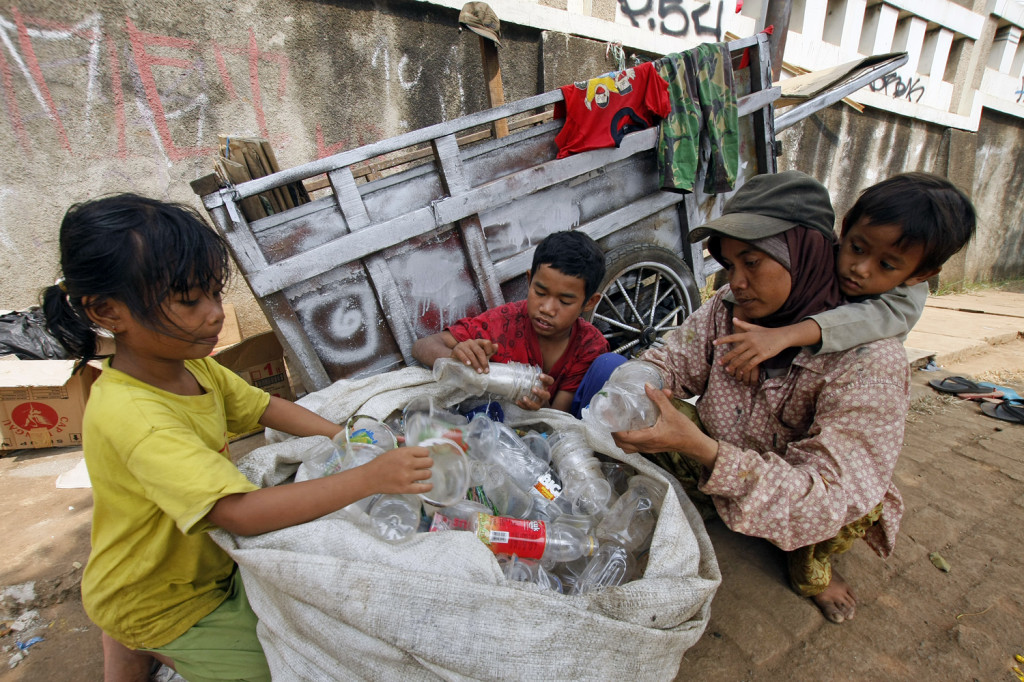 Ratusan Gelandangan  Pengemis Mulai Geruduk Bekasi 