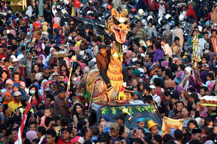 Karnaval Dugderan di Semarang Berlangsung Meriah