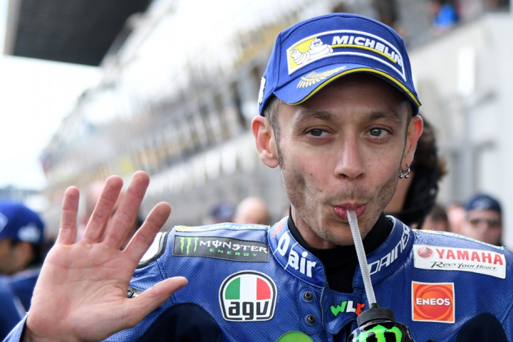 Kecelakaan, Valentino Rossi Dilarikan ke Rumah Sakit