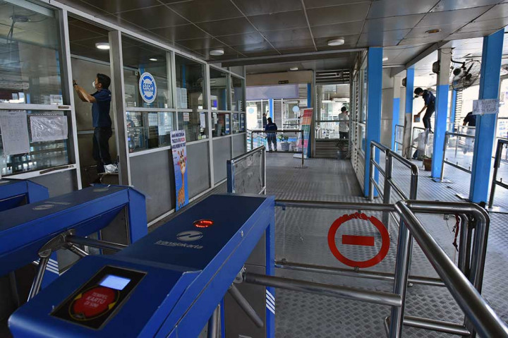 Pascaledakan Bom, Halte TransJakarta Kampung Melayu Dibersihkan