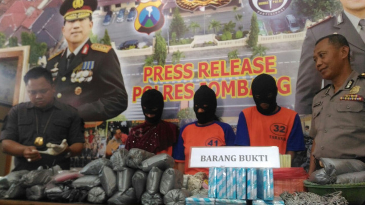 Polisi Sita Puluhan Kilogram Bahan Peledak