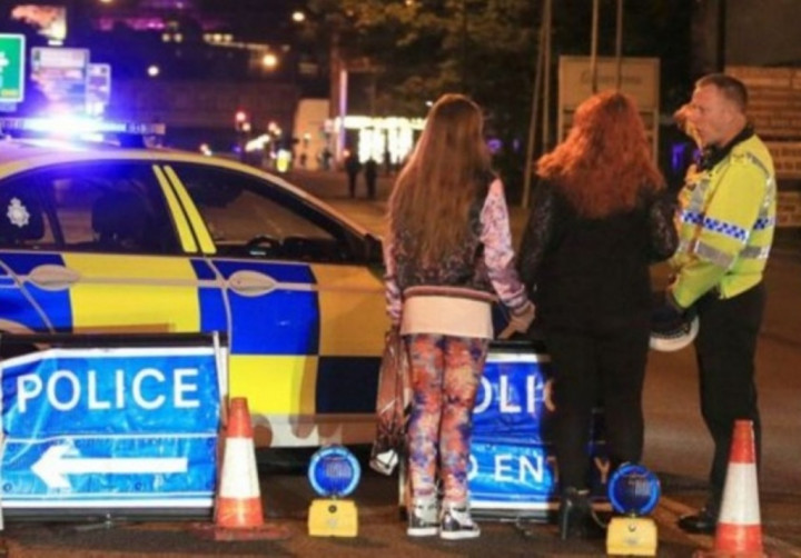 Polisi Inggris Lanjutkan Penggerebekan, Seorang Pria Ditangkap