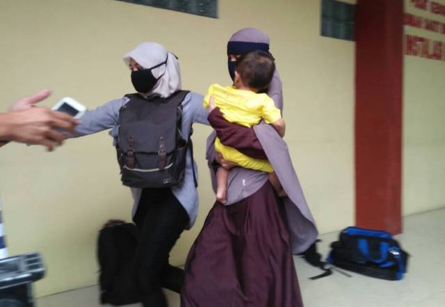 Keluarga Ambil Jenazah Terduga Pelaku Bom Kampung Melayu