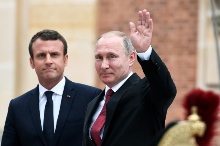 Macron Hosts Putin in Latest Diplomatic Test
