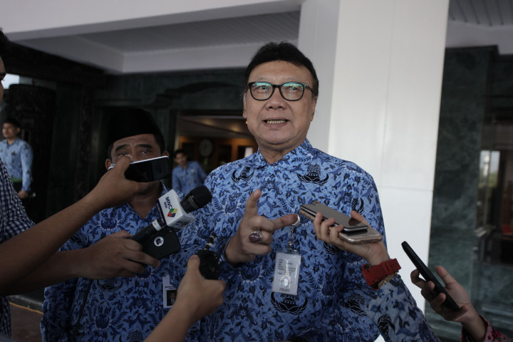 Pemberhentian Ahok Tak Perlu Tunggu Jaksa