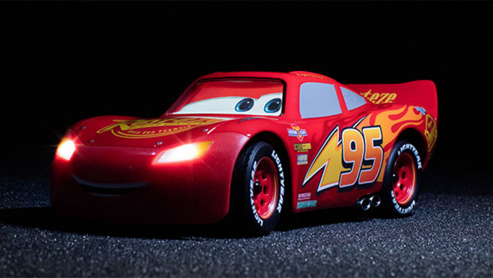 Keren, Mainan Lightning McQueen Ini Beraksi Seperti Sungguhan