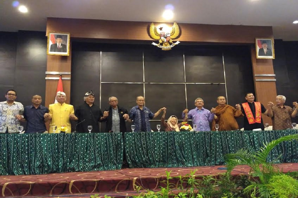 Beberapa tokoh bangsa menyuarakan persatuan dan kesatuan bangsa di UGM, MTVN - Vicka