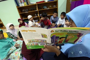 Bolehkah Mengimingi Hadiah Agar Anak Mau Berpuasa?