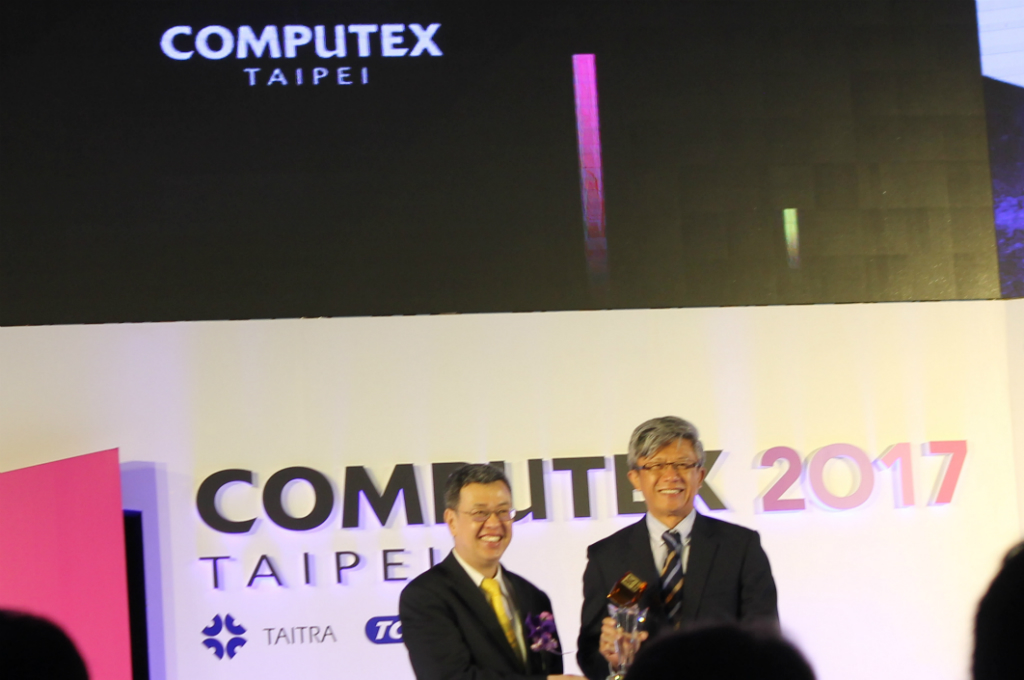 Computex d&i 2017 mengumumkan pemenang sejumlah penghargaan bersamaan dengan peresmian Computex 2017.