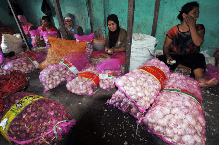 Sumbar Klaim Harga Bawang Putih Stabil