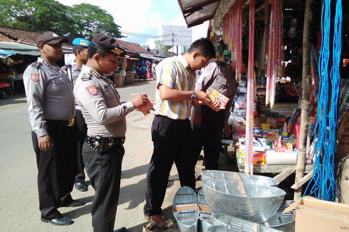 Polisi Telusuri Informasi Kembang Api Berbahan Alquran