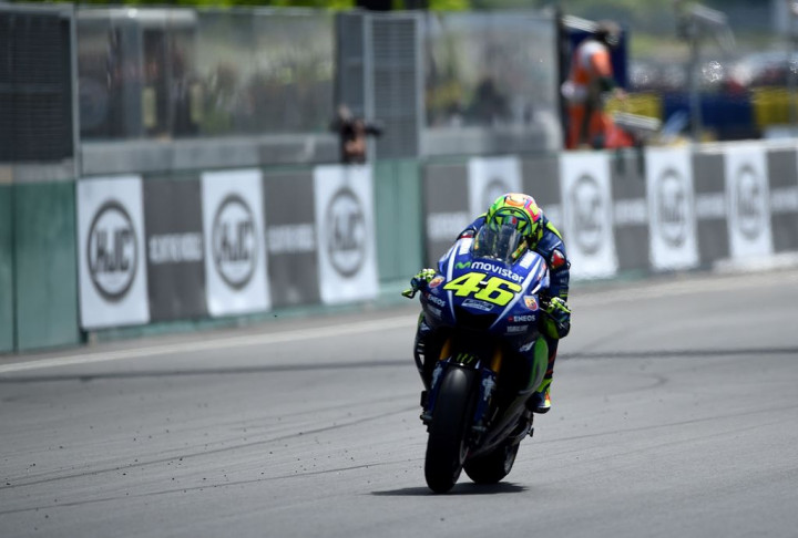 Rossi: Perut dan Dada Saya Masih Sakit!