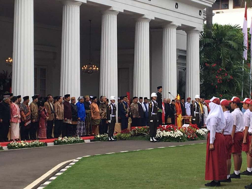 Presiden Joko Widodo memimpin upacara peringatan Hari Lahir Pancasila di Gedung Pancasila Kementerian Luar Negeri, Pejambon, Jakarta Pusat, Kamis 1 Juni 2017. MTVN/Sonya Michaella.
