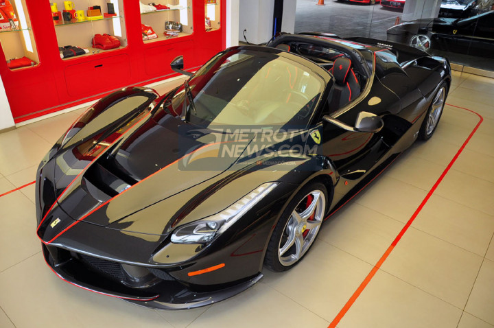 Ferrari LaFerrari Aperta Nan Eksotis