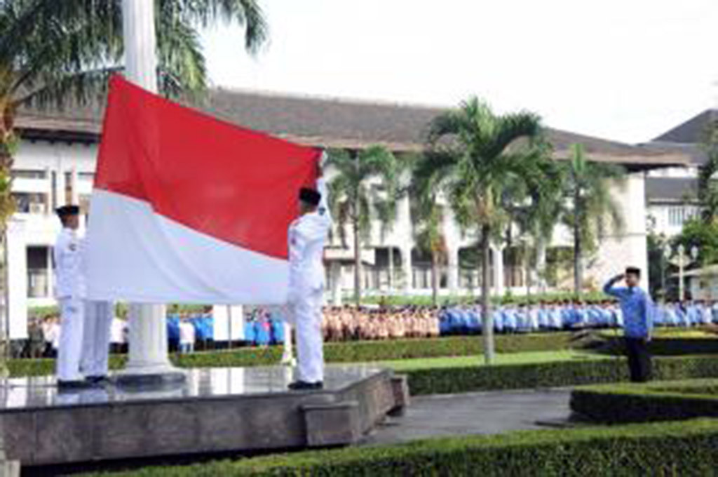 Upacara Hari Lahir Pancasila di halaman Gedung Sate, Jalan Diponegoro, Bandung, Jawa Barat -- MTVN/Jaenal Mutakin