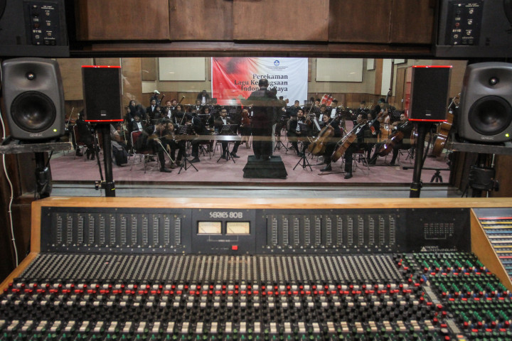 Juli, Indonesia Raya 3 Stanza Wajib Dinyanyikan di Sekolah