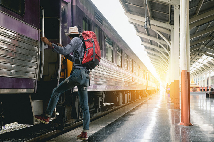 Sejumlah Titik Perlintasan Kereta Api di Cirebon Rawan Longsor