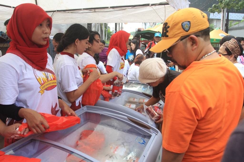 Penjual daging Kibif. (FOTO: ANTARA)