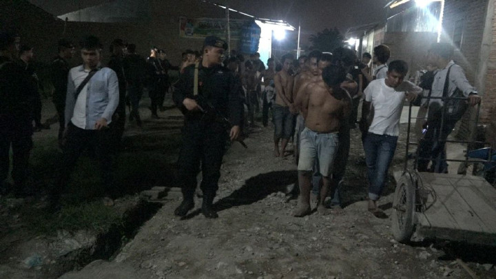Polisi Tewas Ditusuk, Puluhan Orang Ditangkap