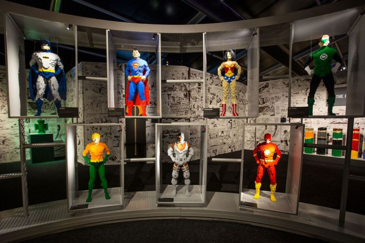 Lucu, Banyak Karakter DC Terbuat dari Lego