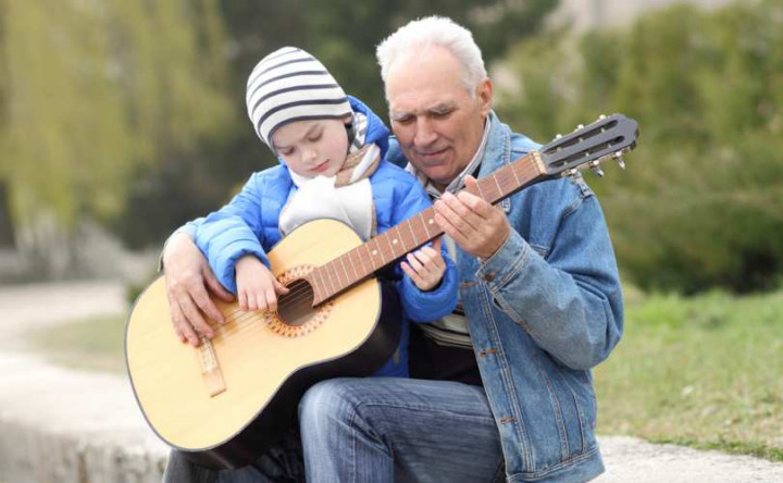 Bermain Musik Menurunkan Risiko Gangguan Pendengaran pada Lansia
