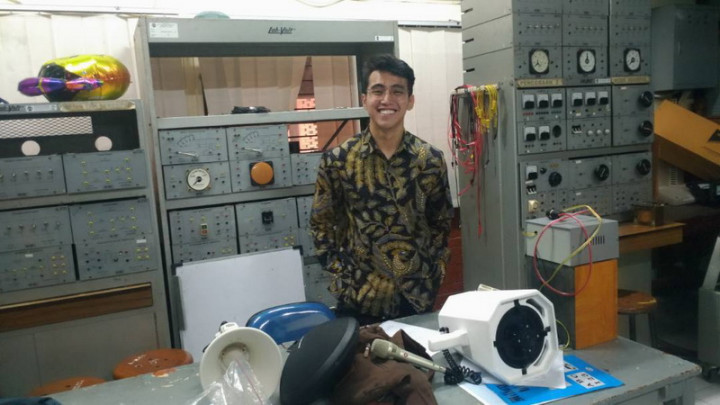 Vidi Aldiano Bangga Adiknya Jadi Sarjana