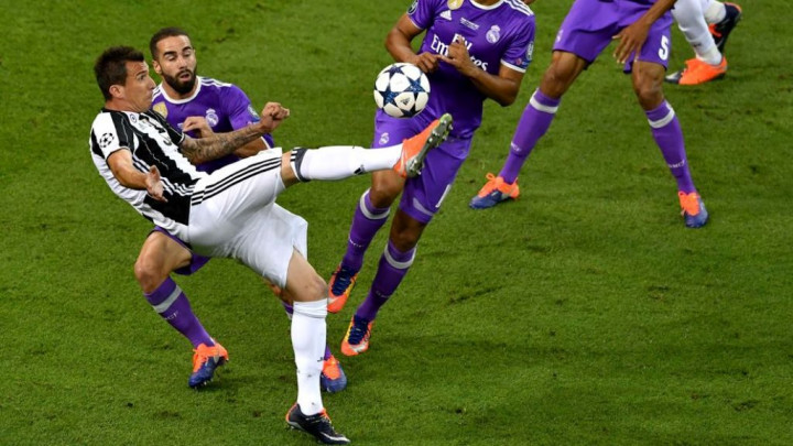 BABAK 1: Gol Akrobatik Mandzukic Balas Gol Ronaldo