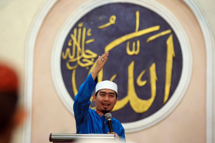 Ustaz Solmed tak Diberi Tahu Alasan Ditahan di Singapura