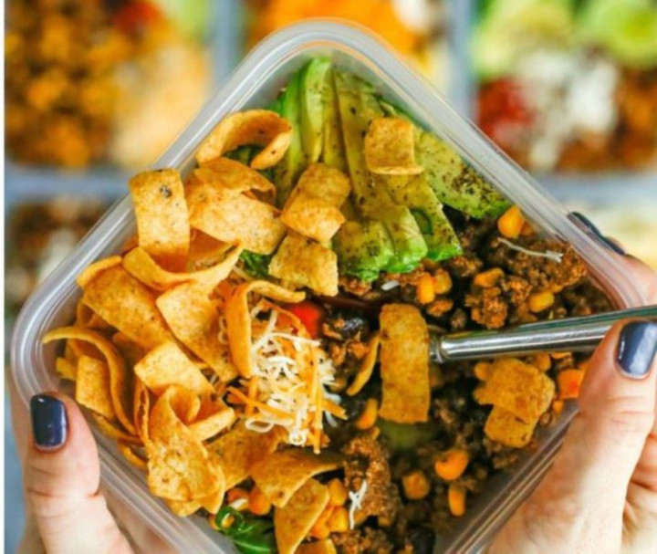 Ini Cara Makan Malam yang Sehat Menurut Pakar Nutrisi