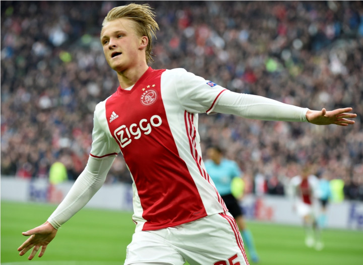 Kasper Dolberg Dipastikan Tetap Bersama Ajax