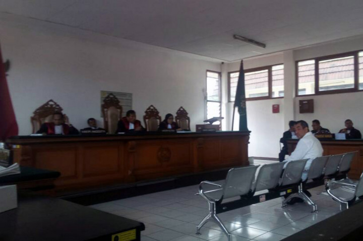 Tiga Mantan Pejabat PT Pos Indonesia Dituntut 1,5 Tahun Penjara