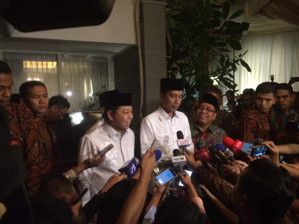 Presiden Joko Widodo usai menghadiri buka puasa bersama di rumah dinas Ketua DPR Setya Novanto, Senin 5 Juni 2017. Foto: Metrotvnews.com/ Achmad Zulfikar Fazli.