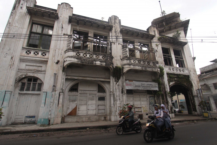 Situs Peninggalan Jepang Dijual ke Pedagang Besi Tua