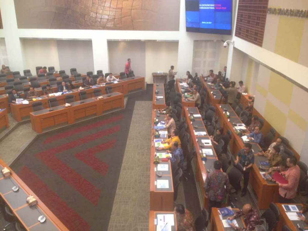 Suasana rapat kerja antara pemerintah dengan Banggar DPR RI membahas RAPBN 2018 (Foto: MTVN/Desi Angriani)