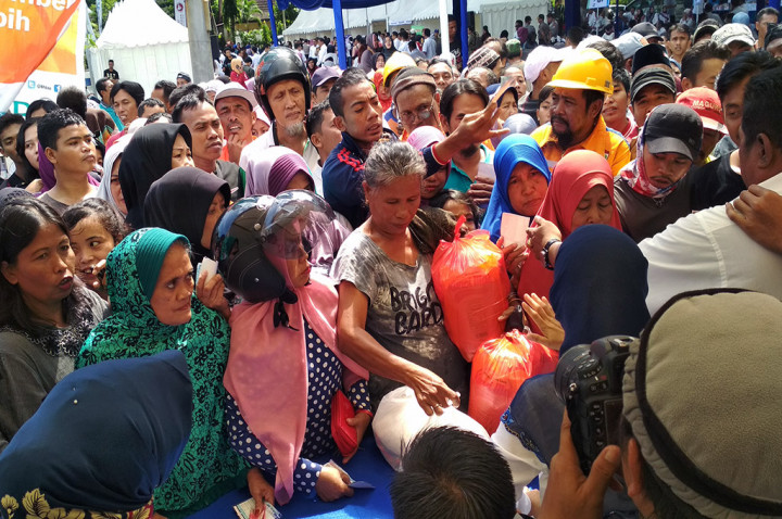 Pasar Murah Ramadan di Makassar Diserbu Warga