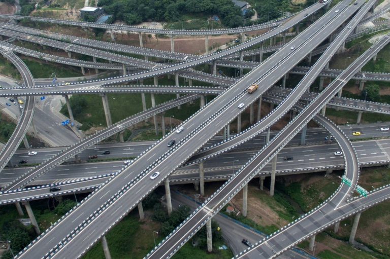 Five suspended levels and cars going in all directions: a new highway interchange is driving motorists to tears, as they find themselves lost in a concrete maze resembling a plate of spaghetti. (Photo:AFP/Fred Dufour)