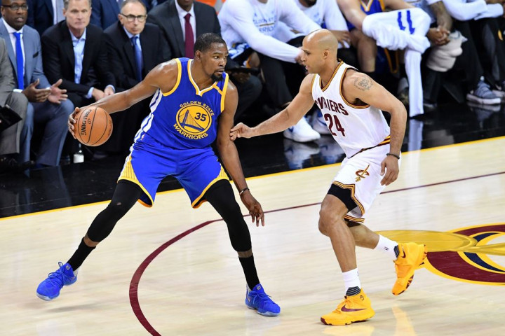 Kevin Durant Gemilang, Warriors Bekap Cavaliers