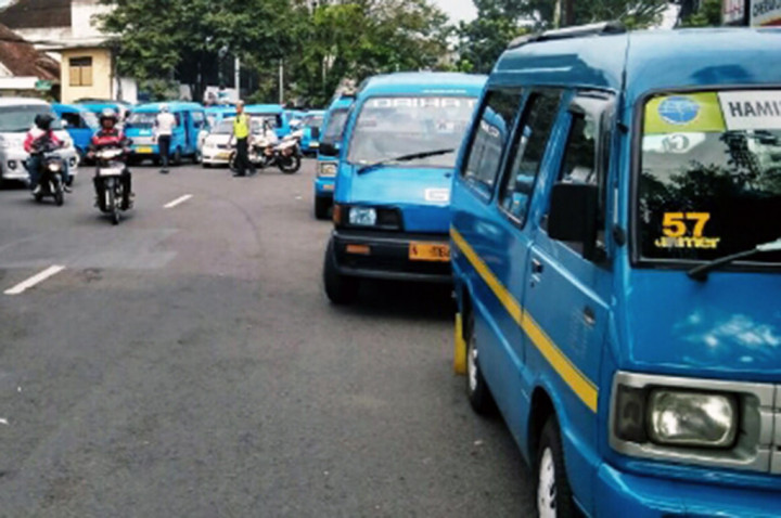 Angkot tak Layak di Malang akan Dikandangkan