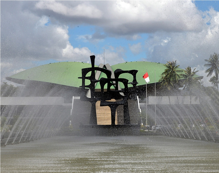 Komisi XI DPR Tetapkan 6 Anggota DK-OJK