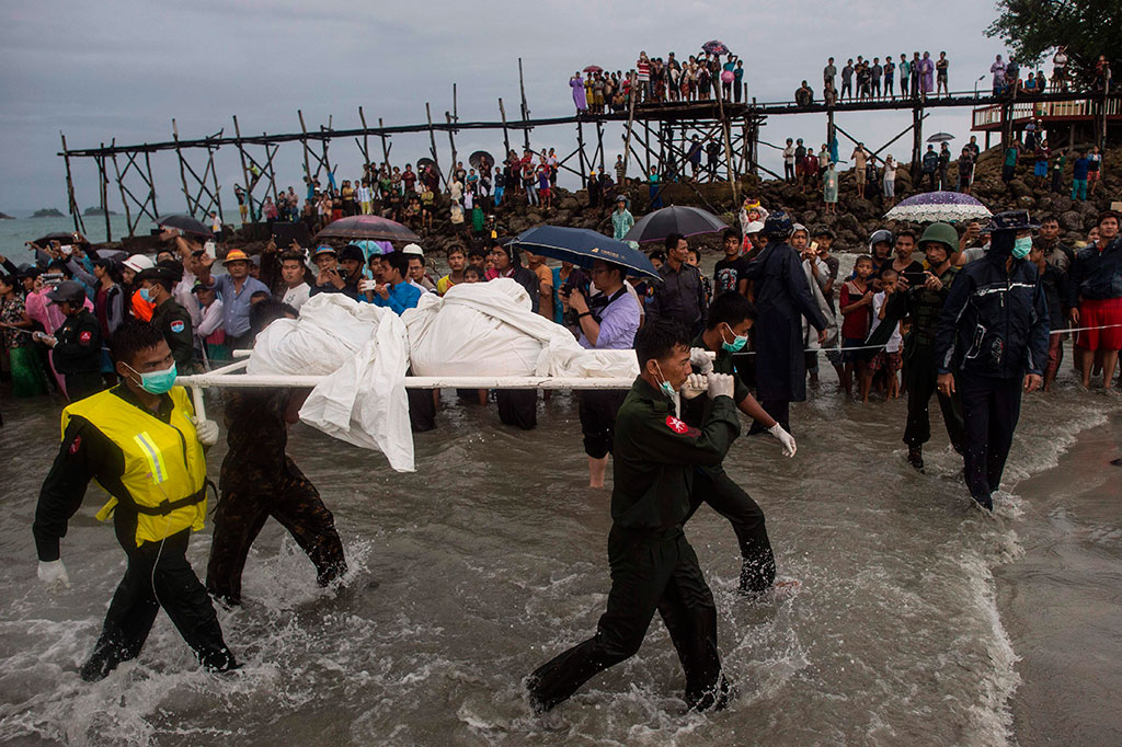 Pesawat Militer Myanmar Jatuh di Laut