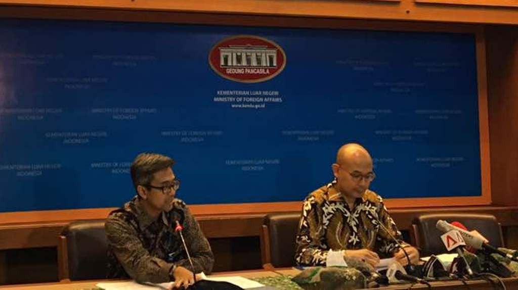 Jubir Kemenlu RI Arrmanatha Nasir (kanan) (Foto: Sonya Michaella/Metrotvnews.com).