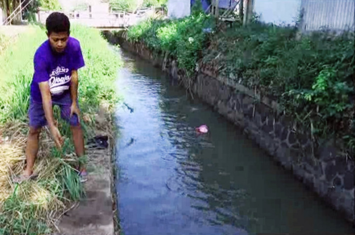 Warga Temukan Mayat Bayi Hanyut di Sungai Aji Kendal