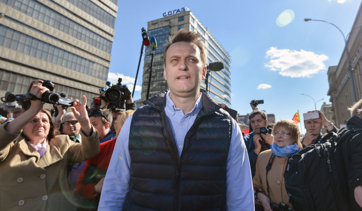 Putin Foe Navalny Pushes Kremlin Bid Despite Legal Problems