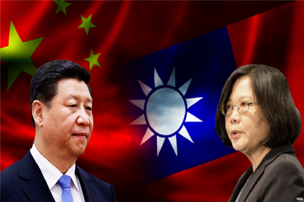 Presiden China Xi Jinping (kiri) dan Presiden Taiwan Tsai Ing-wen. (Foto: Wikimedia)