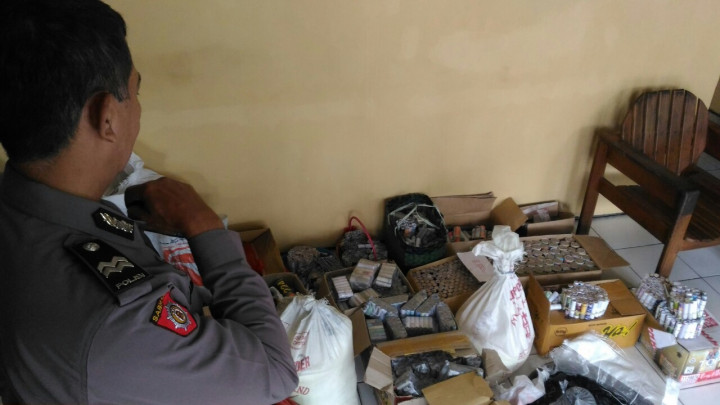 Polres Jombang Sita Ribuan Petasan dari Industri Rumahan