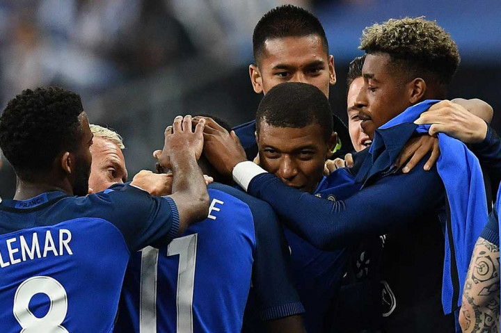 Prancis Tundukkan Inggris 3-2